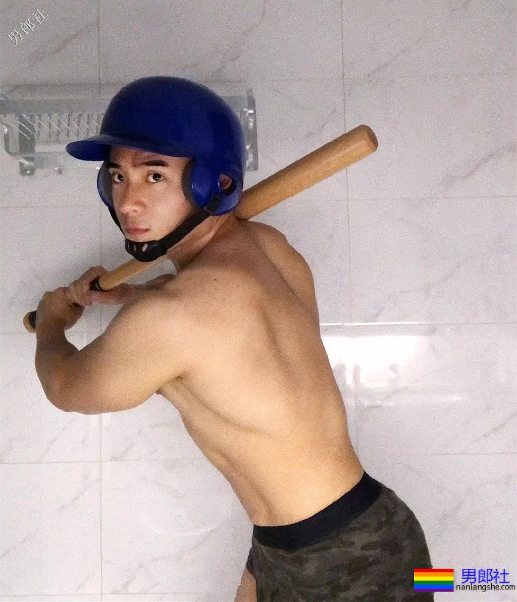 超A大胸肌网红博主，鲜美肉壮身材big腿肌，太养眼了吧~ - 51虹马