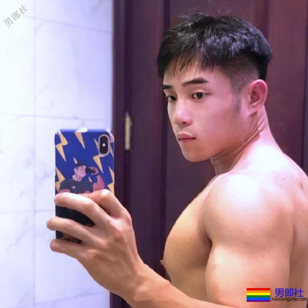 超A大胸肌网红博主,鲜美肉壮身材big腿肌,太养眼了吧~ - 51虹马 超A大胸肌网红博主,鲜美肉壮身材big腿肌,太养眼了吧~ - 51虹马