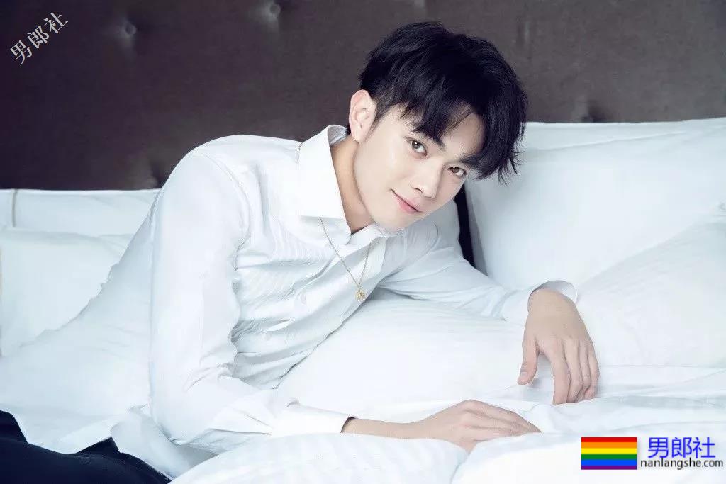 被于正捧红的帅哥!这样的小狼狗“后宫”,我也想要! - 51虹马 被于正捧红的帅哥!这样的小狼狗“后宫”,我也想要! - 51虹马