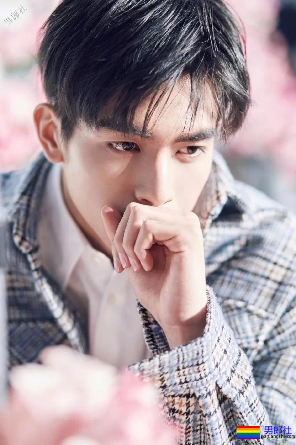 被于正捧红的帅哥！这样的小狼狗“后宫”，我也想要！ - 51虹马