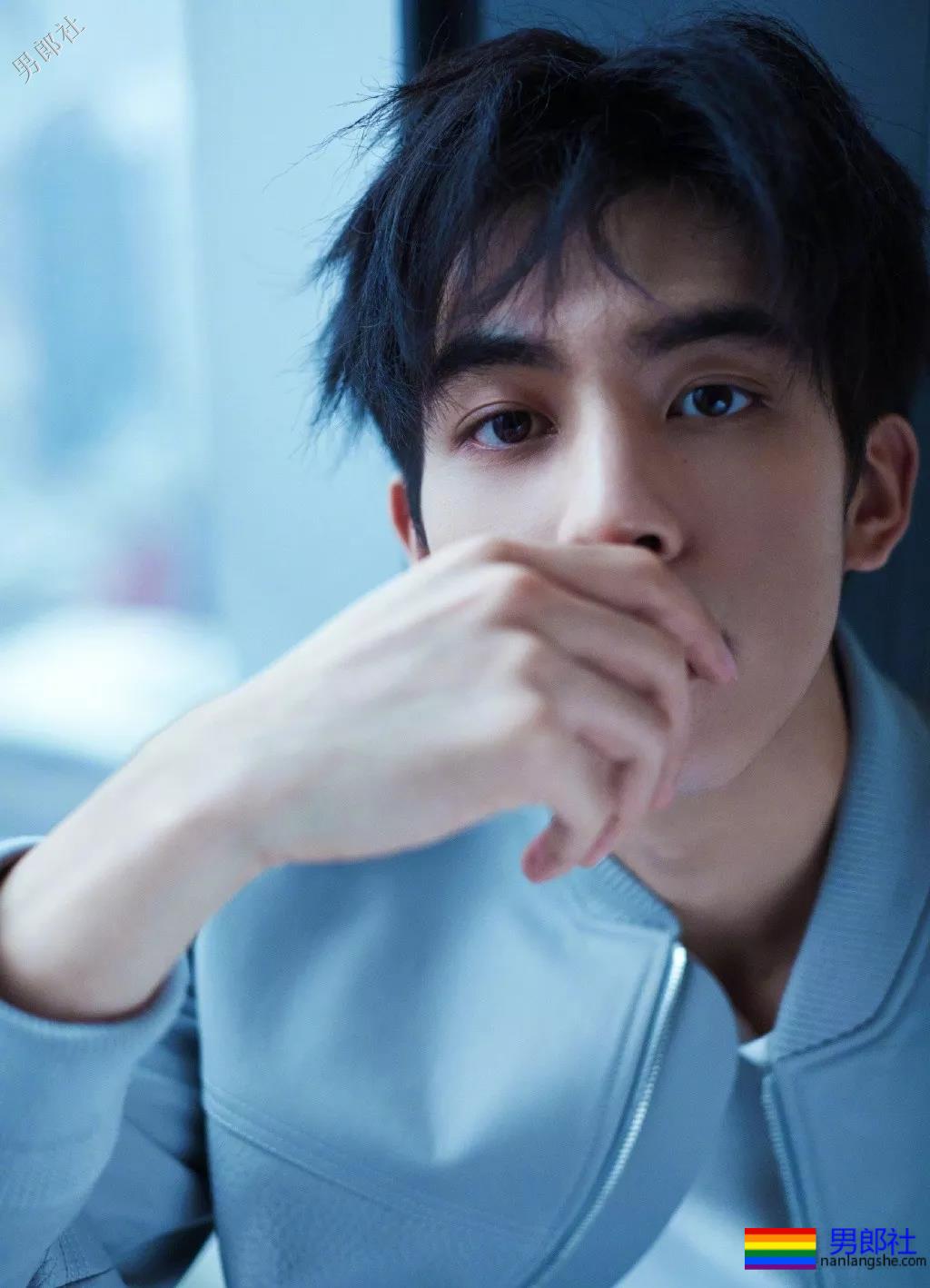 被于正捧红的帅哥！这样的小狼狗“后宫”，我也想要！ - 51虹马