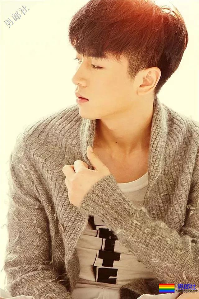 被于正捧红的帅哥!这样的小狼狗“后宫”,我也想要! - 51虹马 被于正捧红的帅哥!这样的小狼狗“后宫”,我也想要! - 51虹马