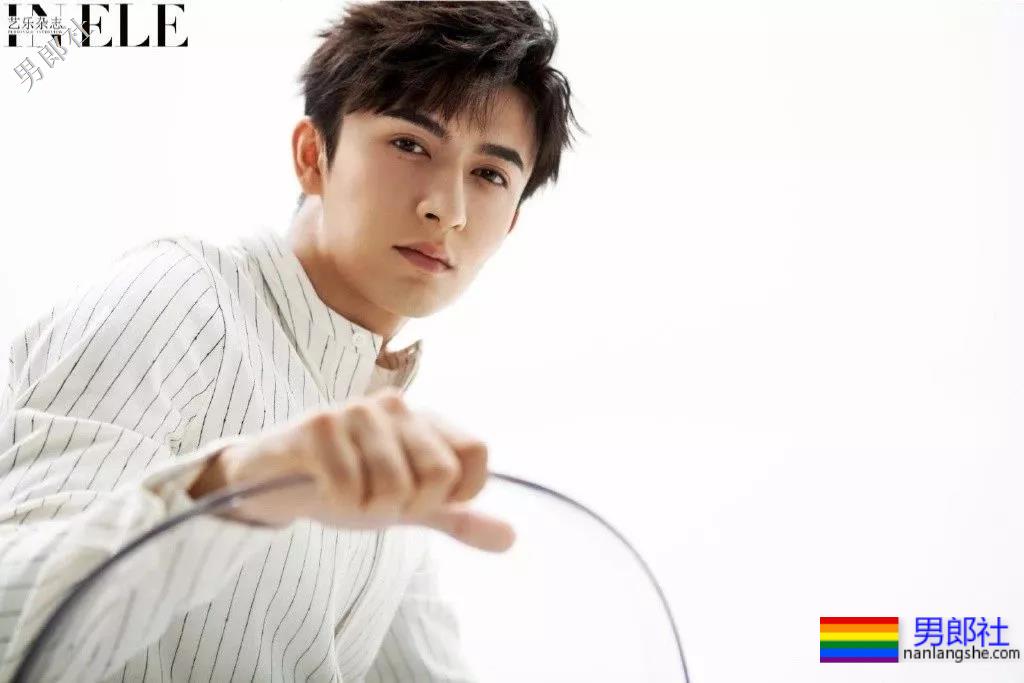 被于正捧红的帅哥!这样的小狼狗“后宫”,我也想要! - 51虹马 被于正捧红的帅哥!这样的小狼狗“后宫”,我也想要! - 51虹马