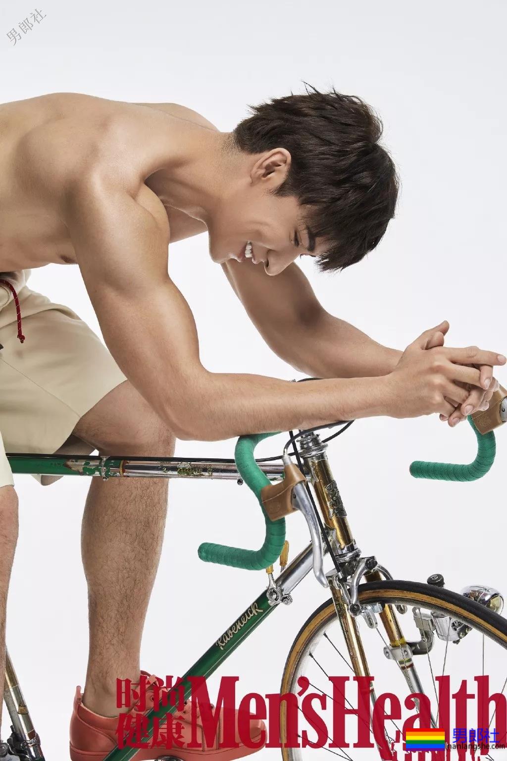 被于正捧红的帅哥!这样的小狼狗“后宫”,我也想要! - 51虹马 被于正捧红的帅哥!这样的小狼狗“后宫”,我也想要! - 51虹马