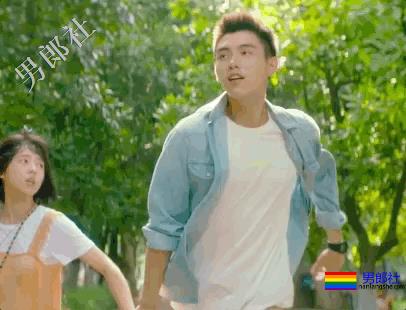 董力陈飞宇变身国民校草，白衬衫制服大长腿，极品帅学长你见过吗？ - 51虹马