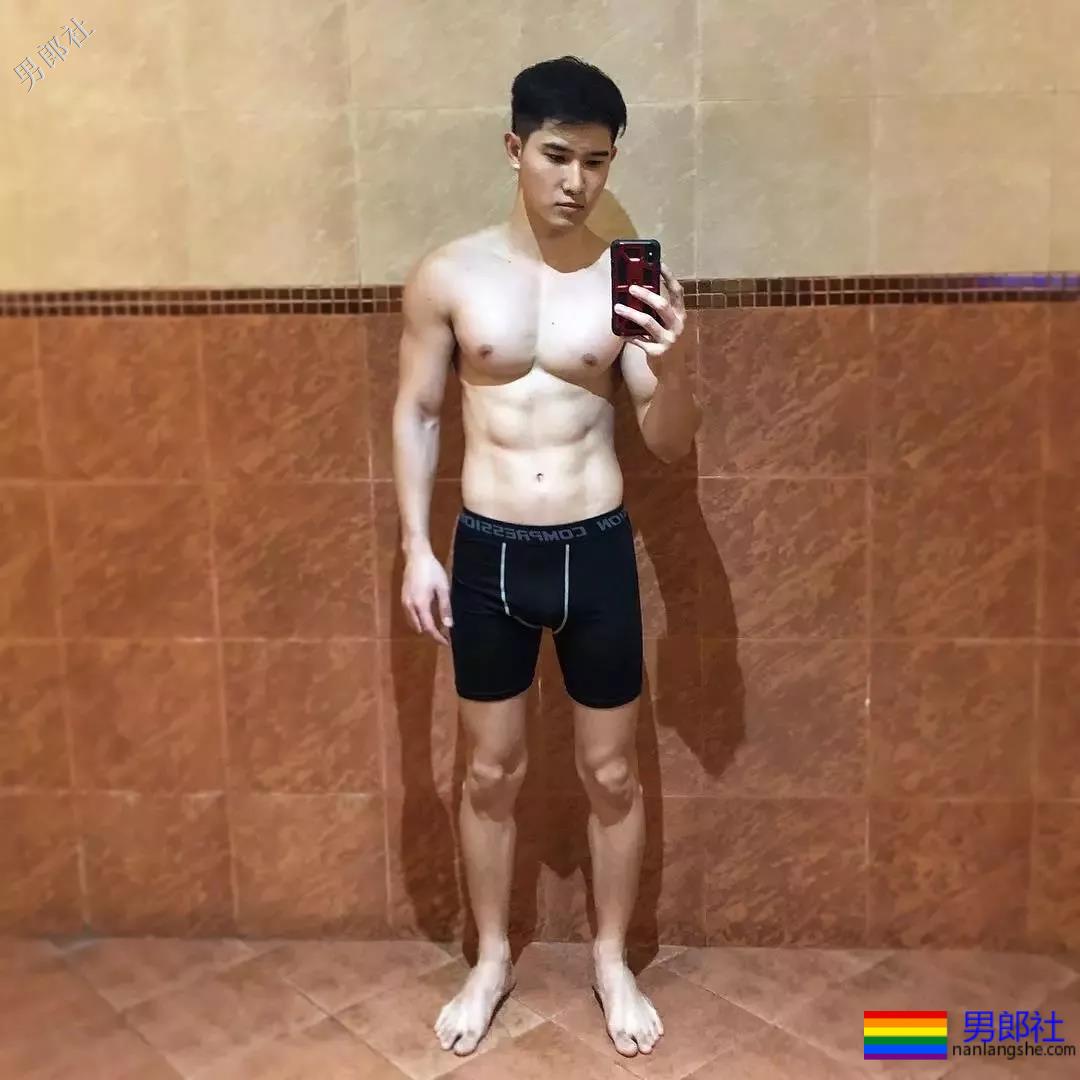 白净小奶狗超大粉红胸肌,牛奶肌泳裤狂魔太鲜嫩! - 51虹马 白净小奶狗超大粉红胸肌,牛奶肌泳裤狂魔太鲜嫩! - 51虹马