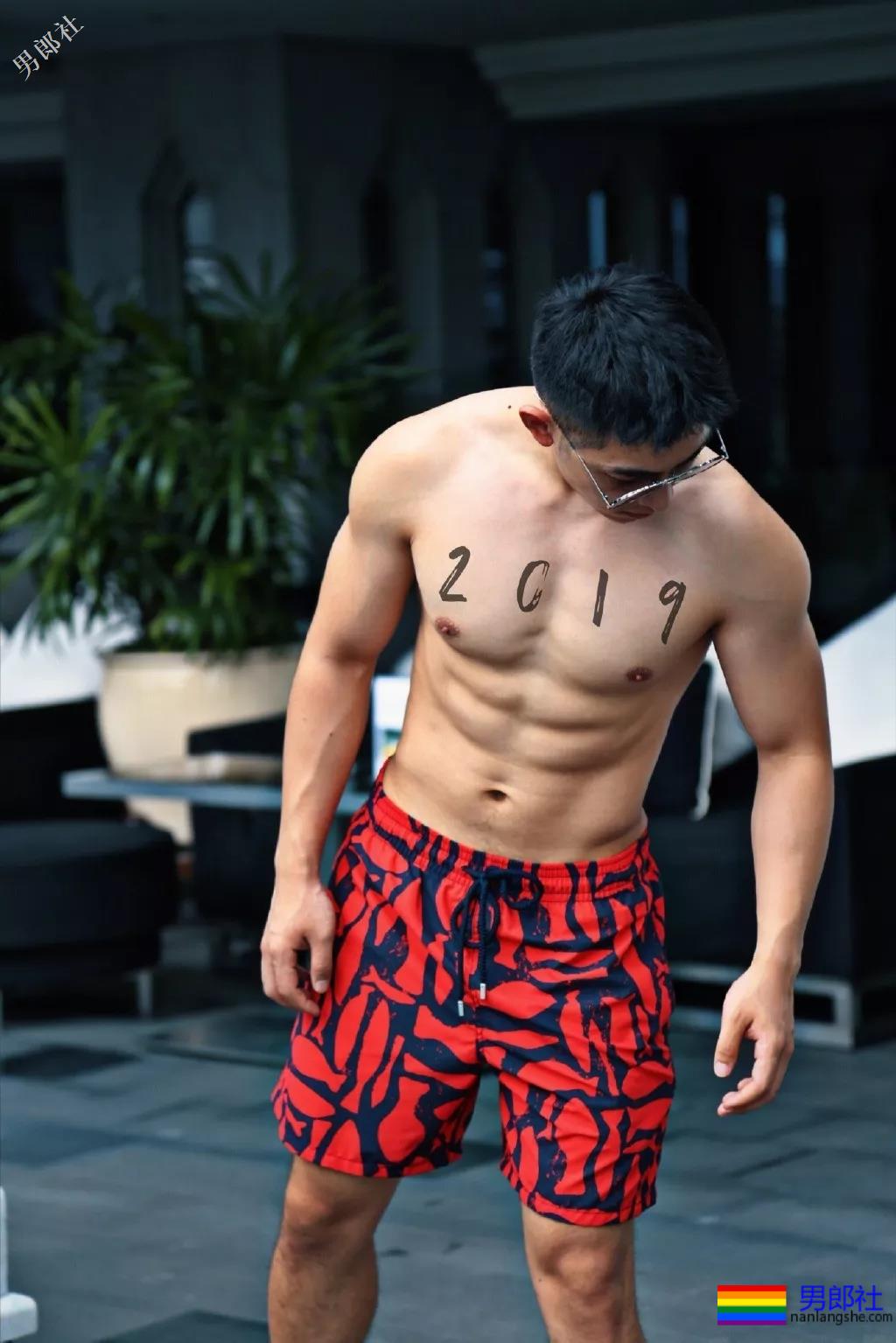 体育生帅气的外表完美的身材A爆了！ - 51虹马