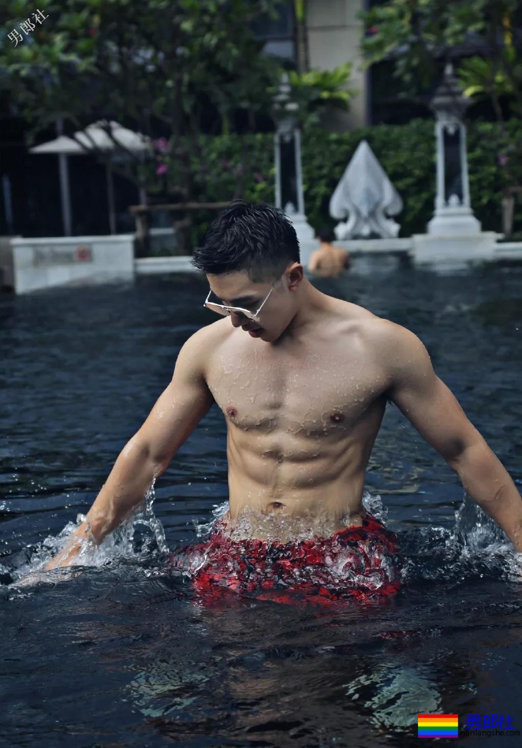 体育生帅气的外表完美的身材A爆了！ - 51虹马