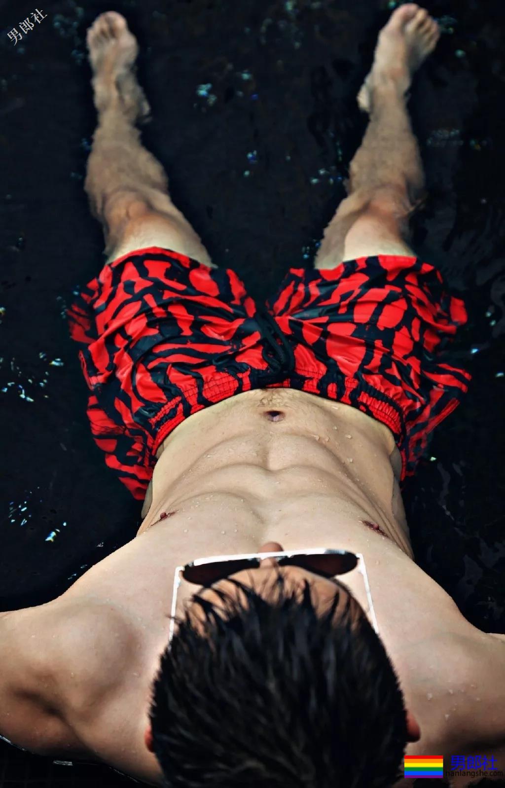 体育生帅气的外表完美的身材A爆了！ - 51虹马