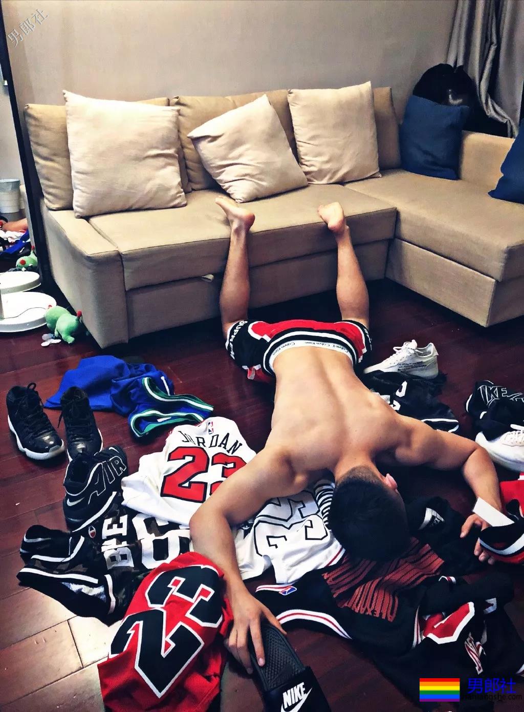 体育生帅气的外表完美的身材A爆了！ - 51虹马