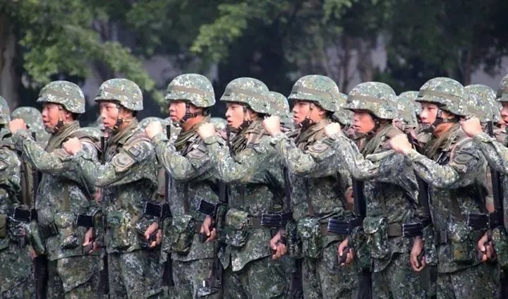 台军再爆丑闻！一男军官下药性侵男士兵！ - 51虹马