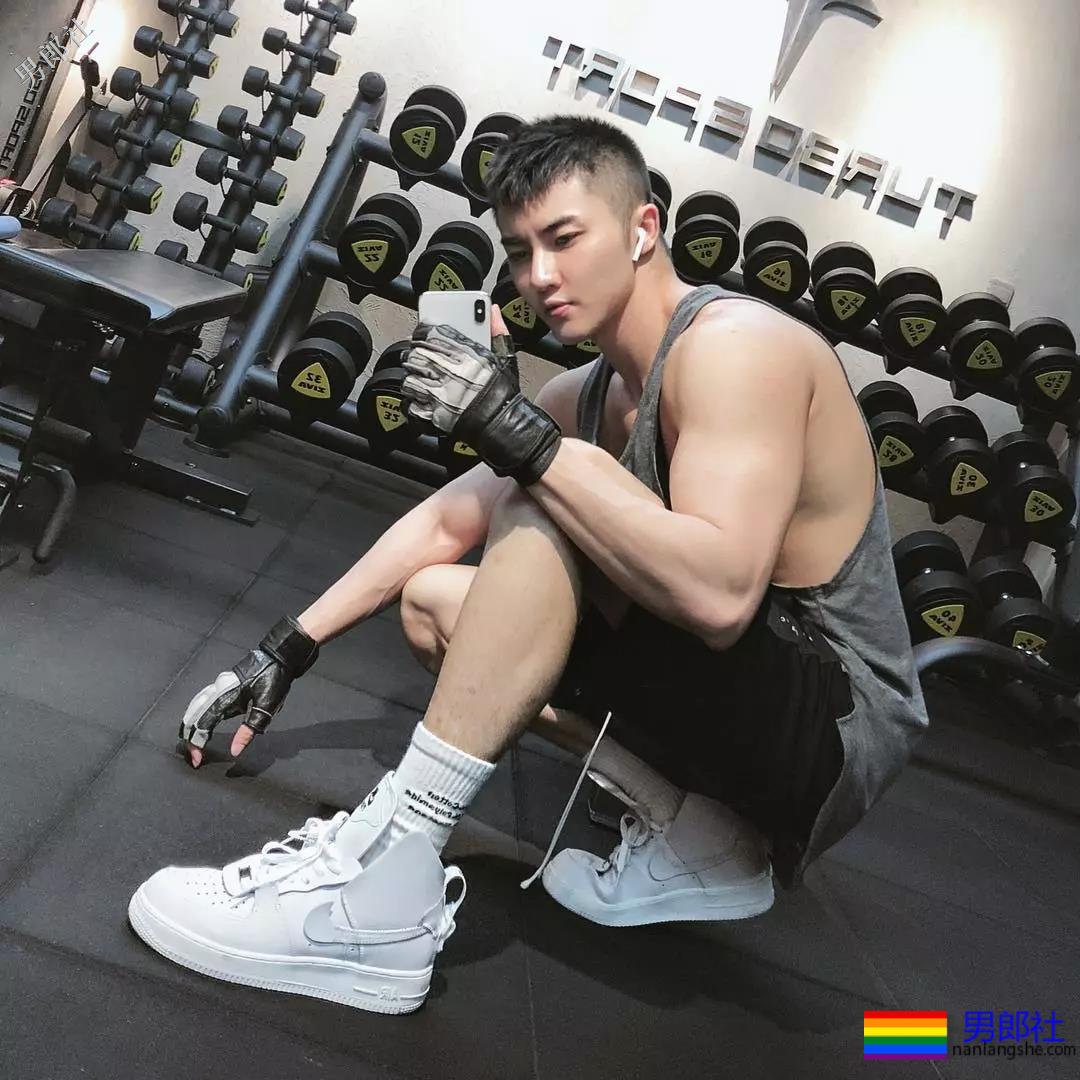 国产天菜美好肉体合集！随便抓一把，都超A级筋肉野兽！ - 51虹马