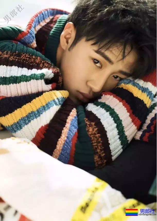 94年沈北学员体育生180cm，这种荷尔蒙谁顶的住？-51虹马