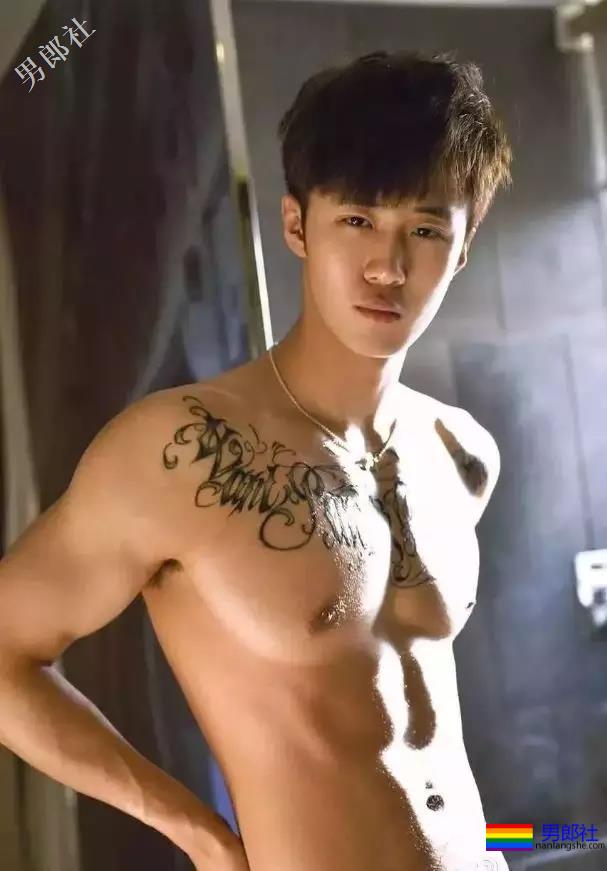 94年沈北学员体育生180cm，这种荷尔蒙谁顶的住？ - 51虹马