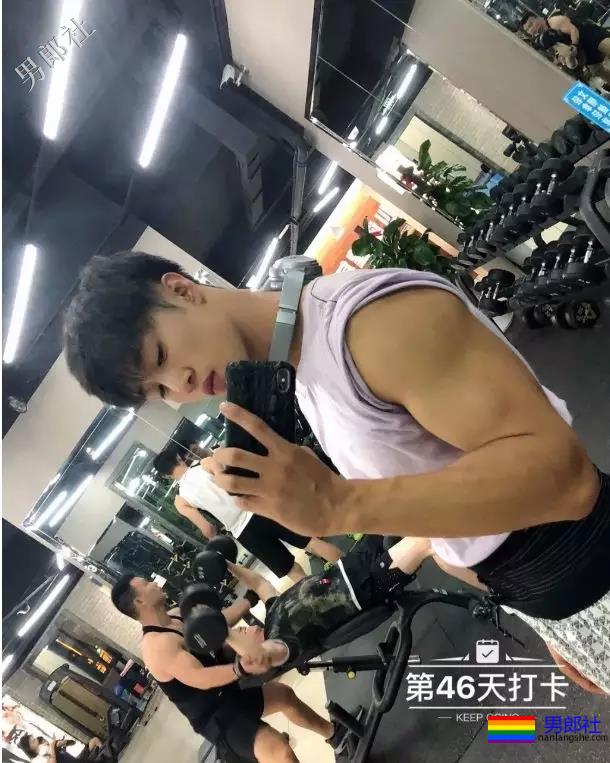 94年沈北学员体育生180cm，这种荷尔蒙谁顶的住？ - 51虹马