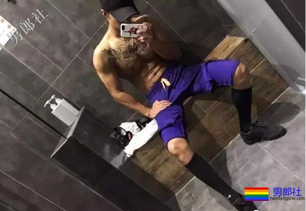 94年沈北学员体育生180cm，这种荷尔蒙谁顶的住？ - 51虹马