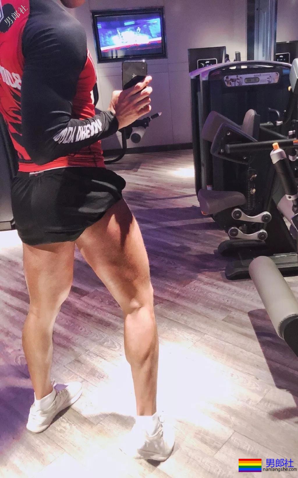 第一翘臀网红！男摄影师最爱的D杯公狗腰小狼狗！ - 51虹马