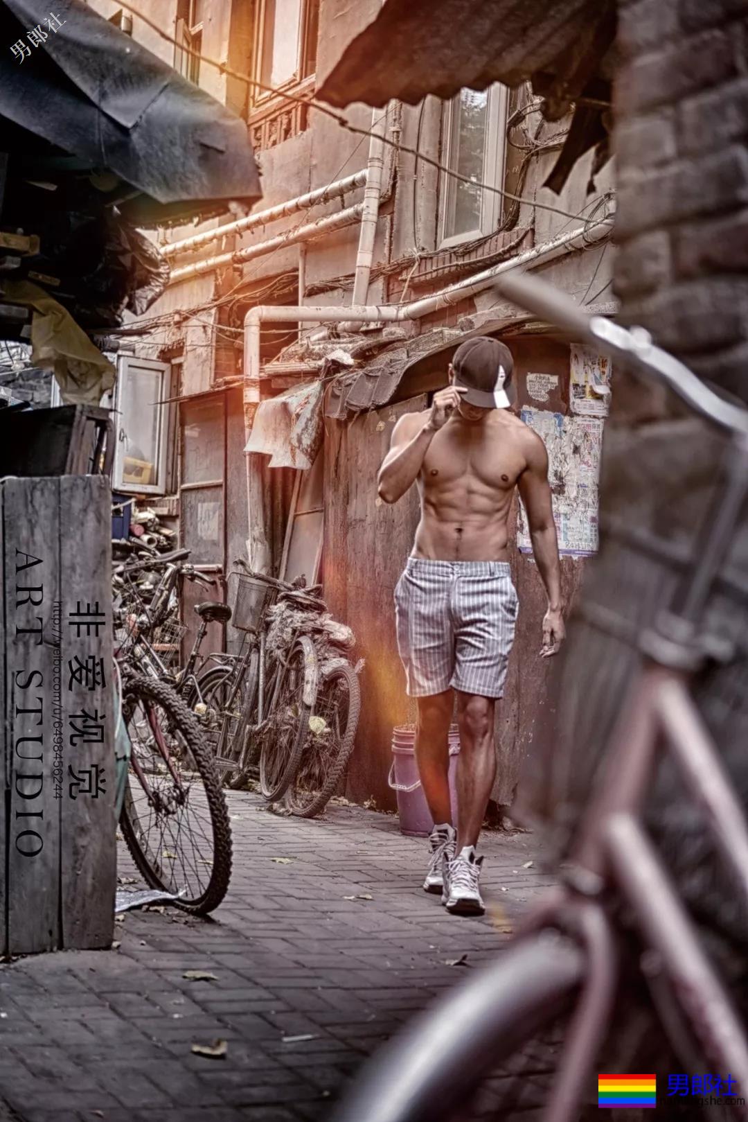 第一翘臀网红！男摄影师最爱的D杯公狗腰小狼狗！ - 51虹马