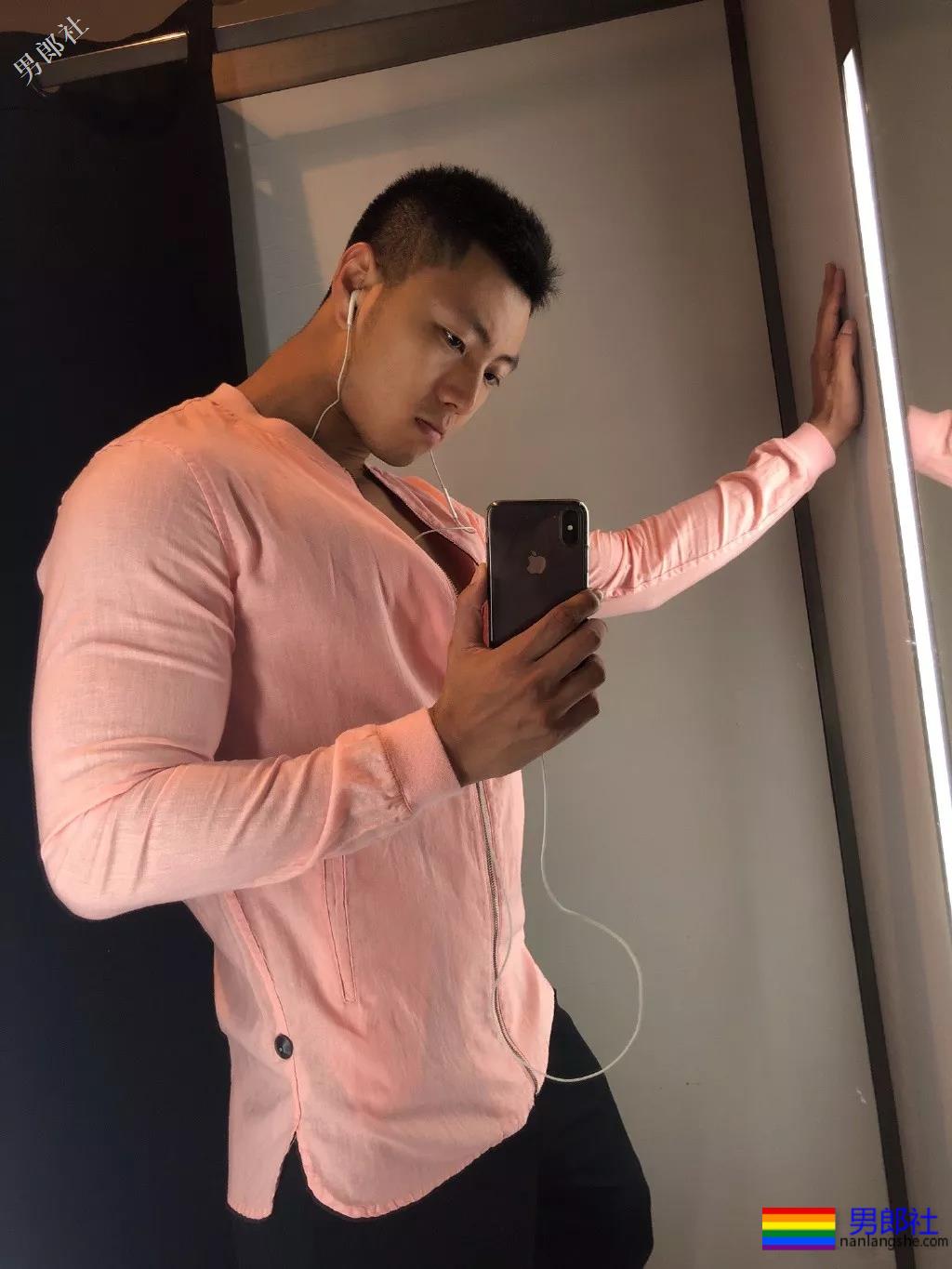 第一翘臀网红！男摄影师最爱的D杯公狗腰小狼狗！ - 51虹马