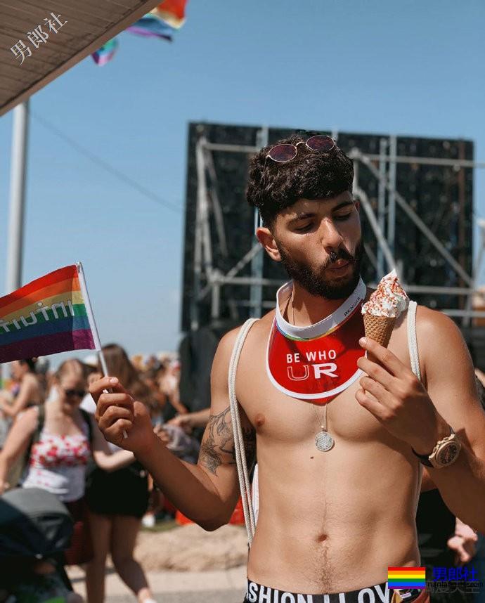 25万人庆祝中东最盛大的骄傲节 - 51虹马