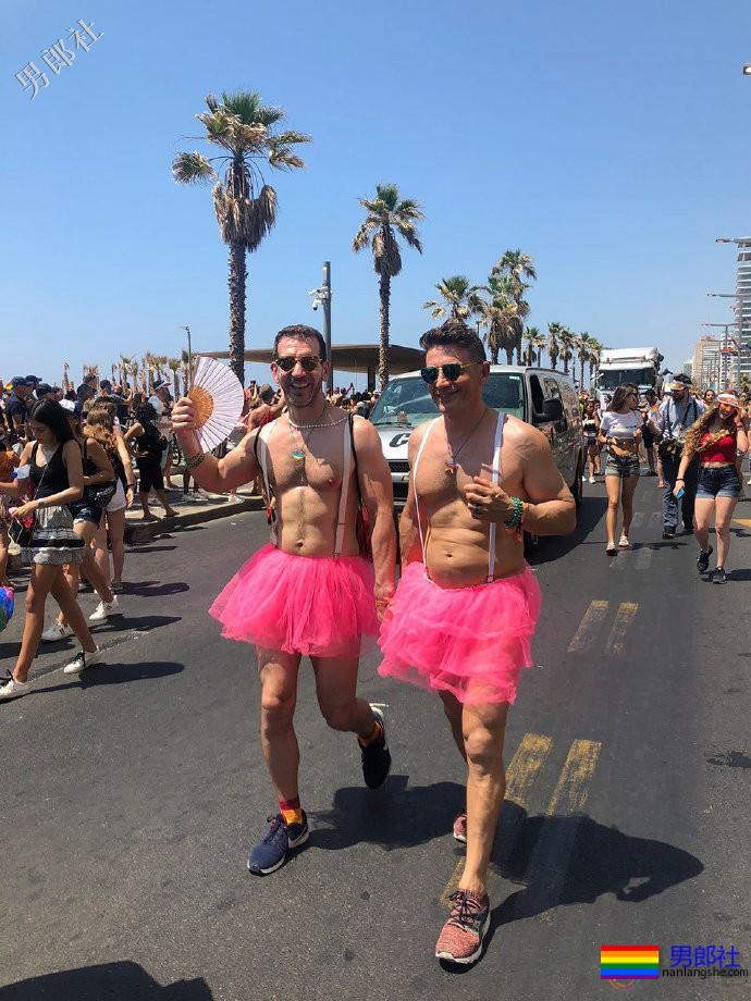 25万人庆祝中东最盛大的骄傲节 - 51虹马