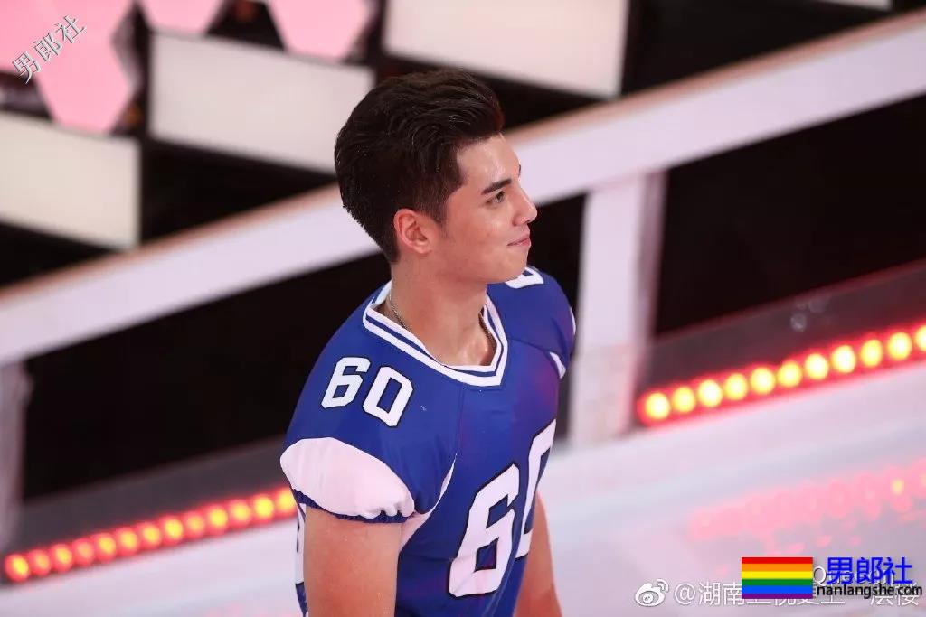 登湖南卫视穿紧身服落水的广州体育生，请收下我的可以！ - 51虹马