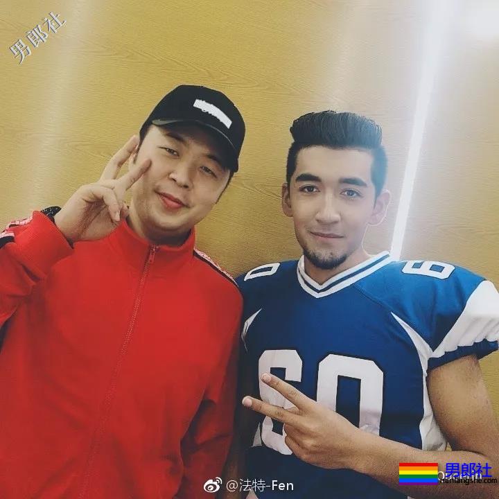 登湖南卫视穿紧身服落水的广州体育生，请收下我的可以！ - 51虹马