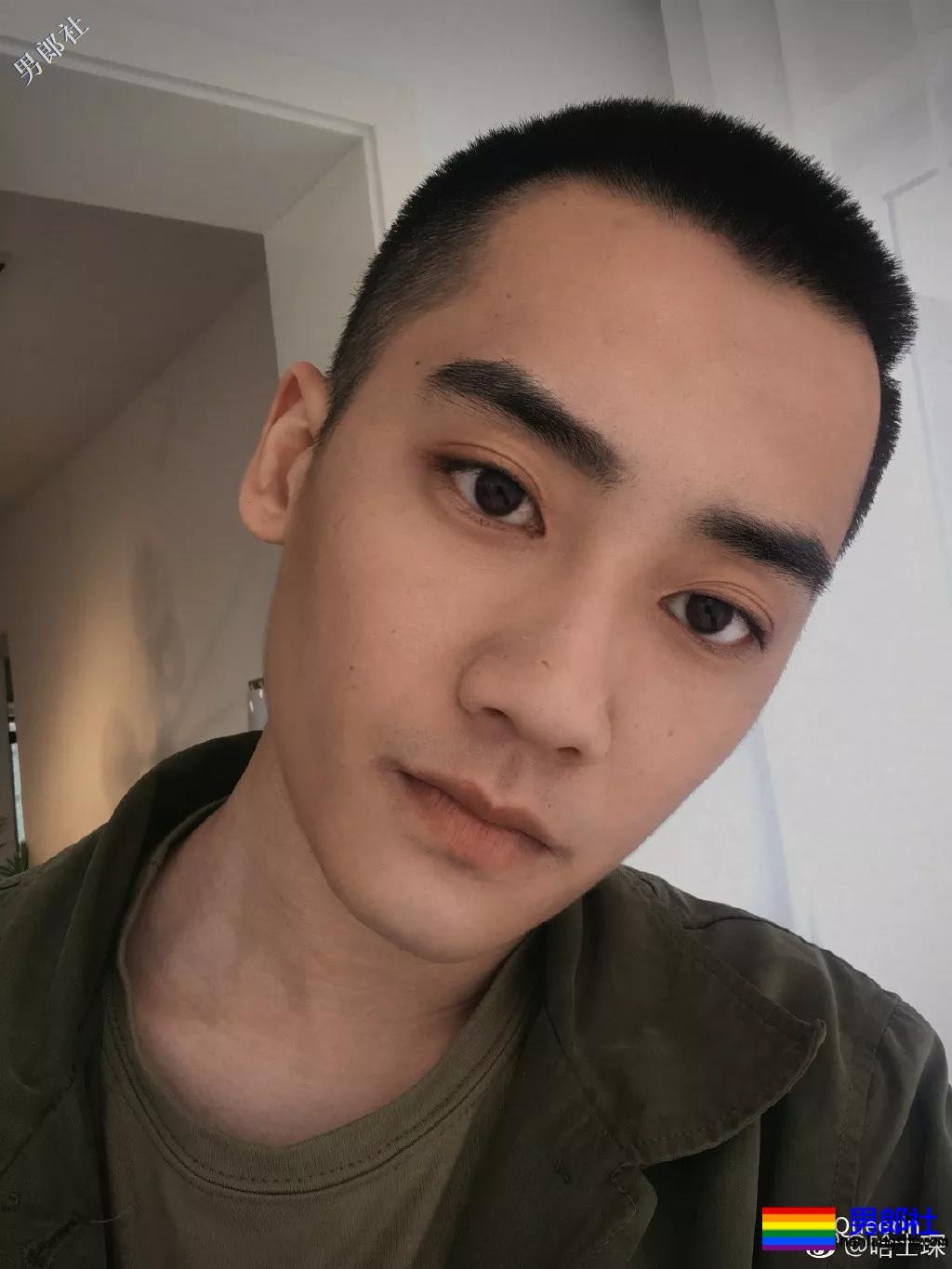 登湖南卫视穿紧身服落水的广州体育生，请收下我的可以！ - 51虹马