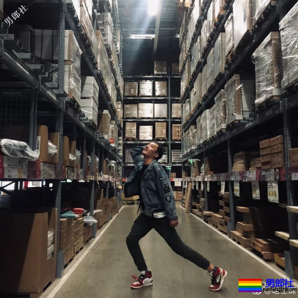 登湖南卫视穿紧身服落水的广州体育生，请收下我的可以！ - 51虹马