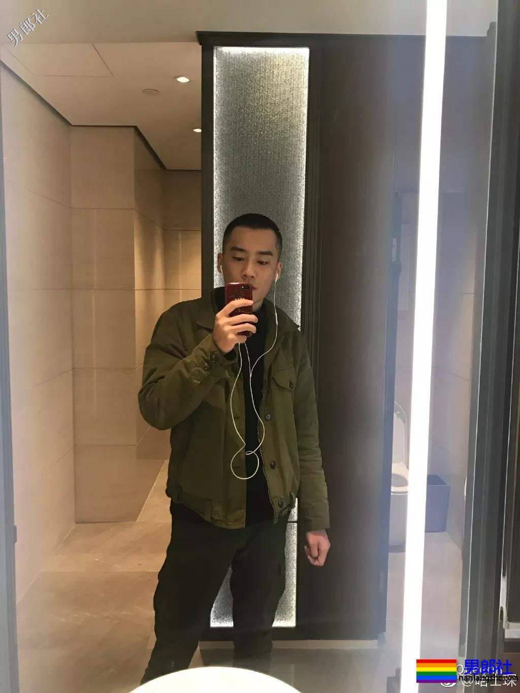 登湖南卫视穿紧身服落水的广州体育生，请收下我的可以！ - 51虹马