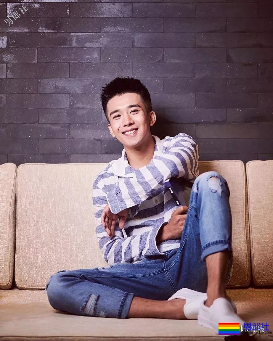 可甜可刚小奶狗变身痞帅拳击手，超燃筋肉身材简直A爆了！ - 51虹马