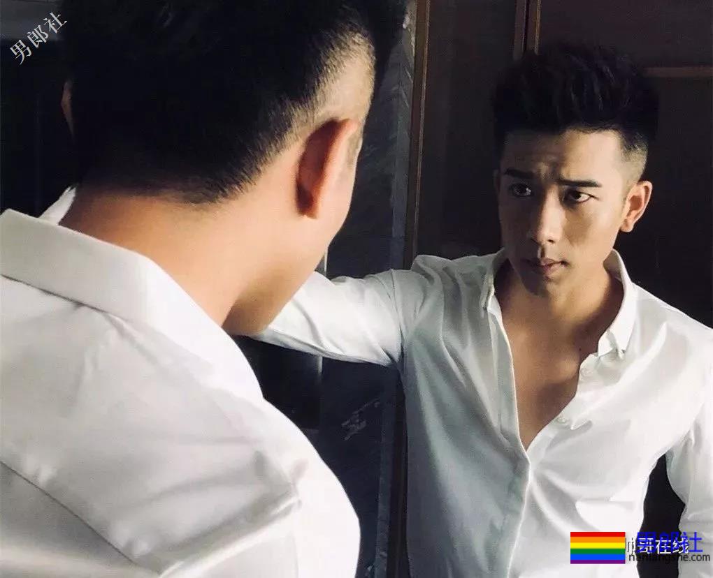 可甜可刚小奶狗变身痞帅拳击手，超燃筋肉身材简直A爆了！ - 51虹马