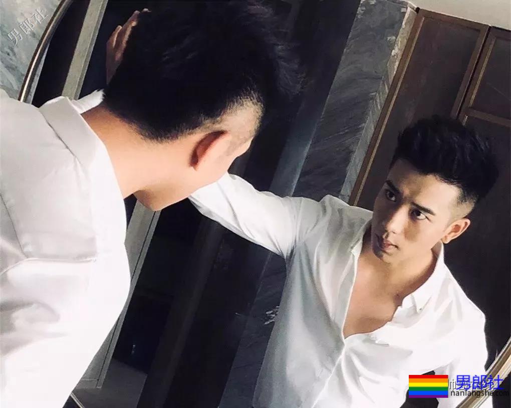 可甜可刚小奶狗变身痞帅拳击手，超燃筋肉身材简直A爆了！ - 51虹马