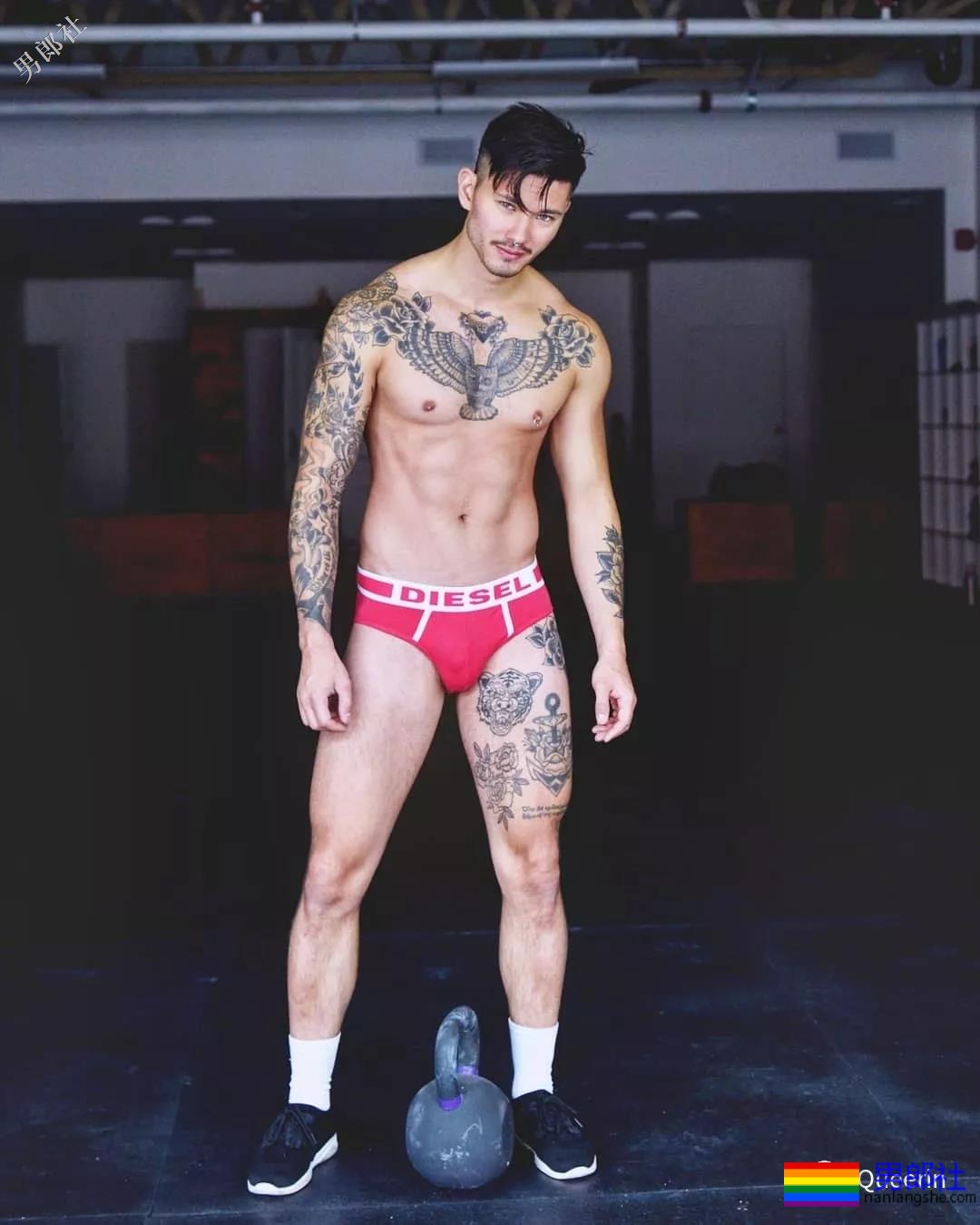 三国混血内裤男模，硬照亮点也太突出了吧？ - 51虹马