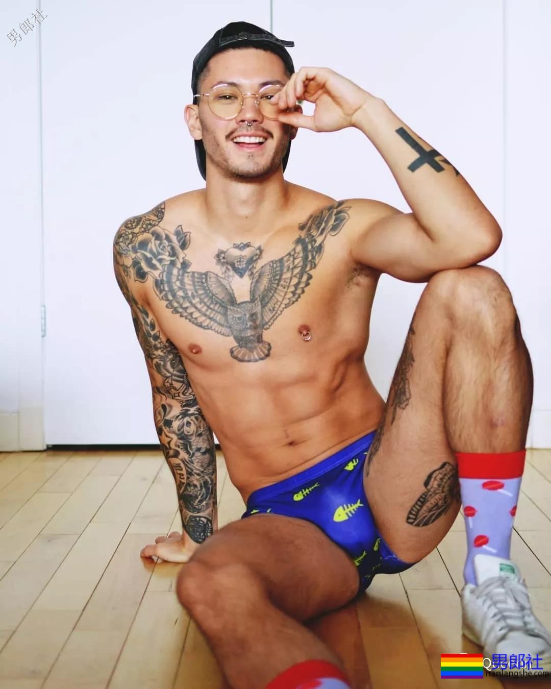 三国混血内裤男模，硬照亮点也太突出了吧？ - 51虹马