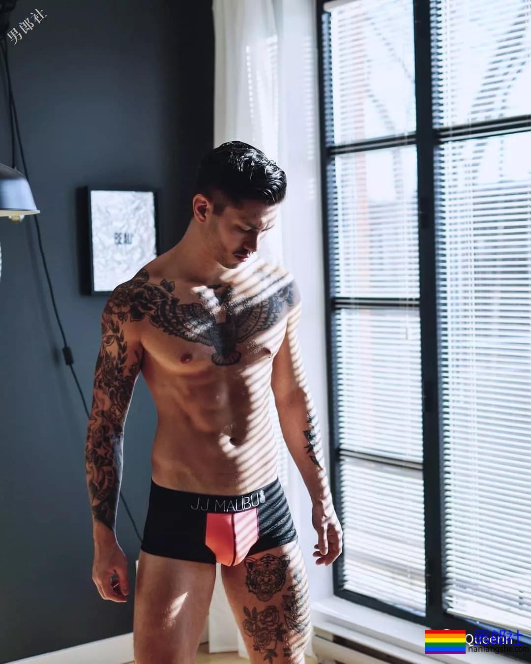 三国混血内裤男模，硬照亮点也太突出了吧？ - 51虹马