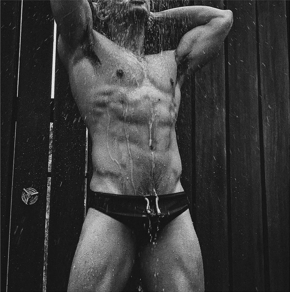 筋肉男拍摄大片！每个都很戏！ - 51虹马