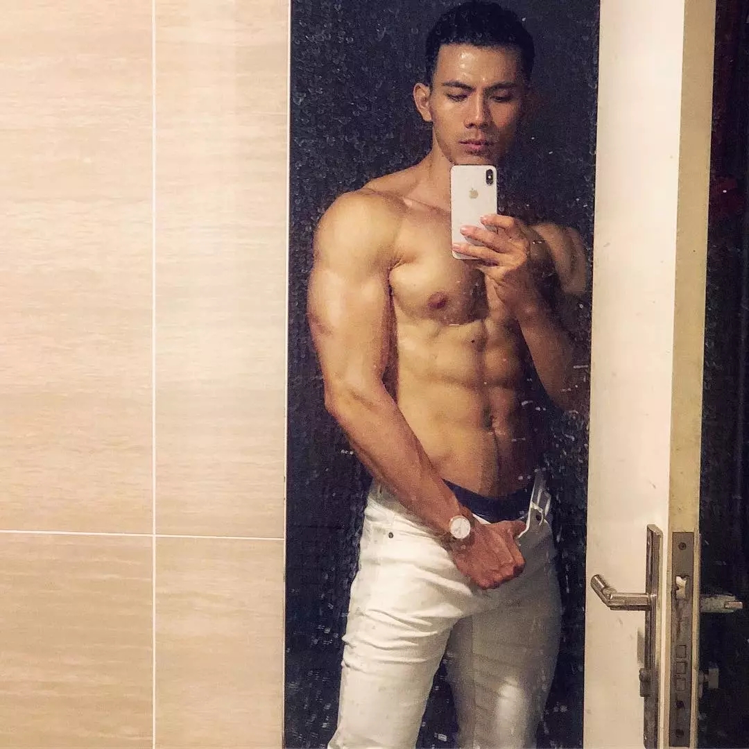 筋肉男拍摄大片！每个都很戏！ - 51虹马