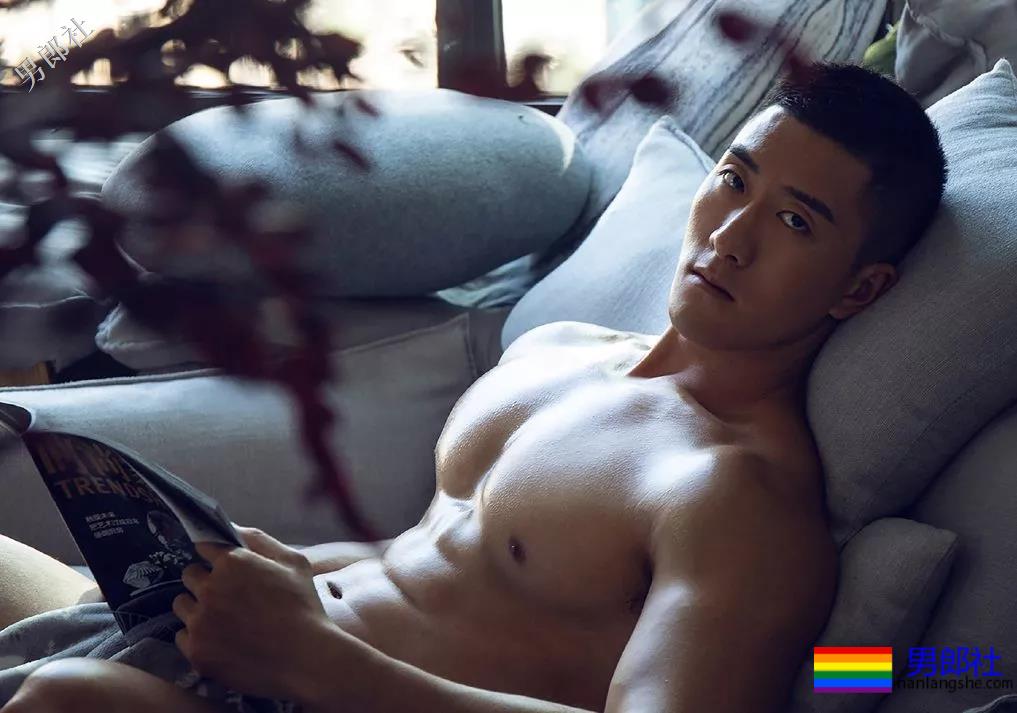 废墟里的肌肉男，带回家会是什么样的？ - 51虹马