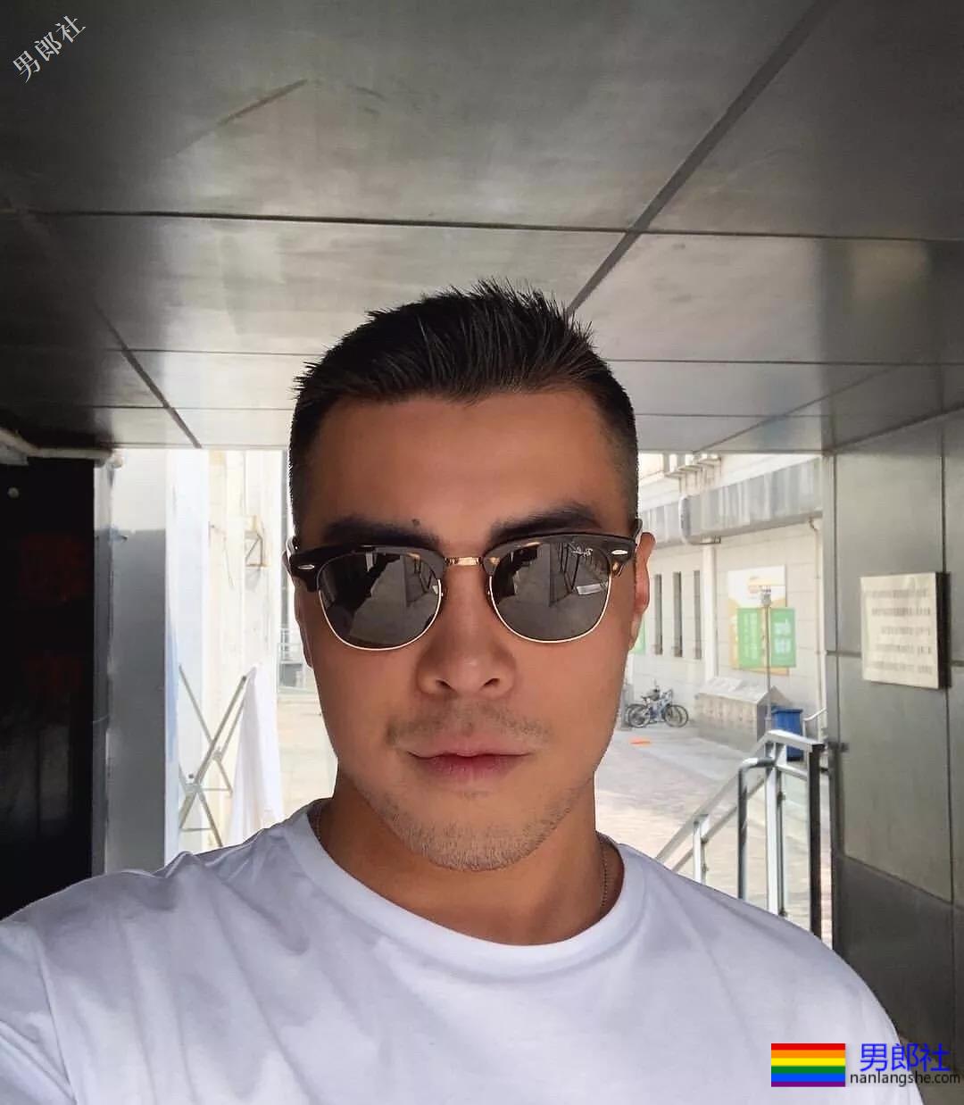 神仙小哥哥~选哪个？好纠结~ - 51虹马