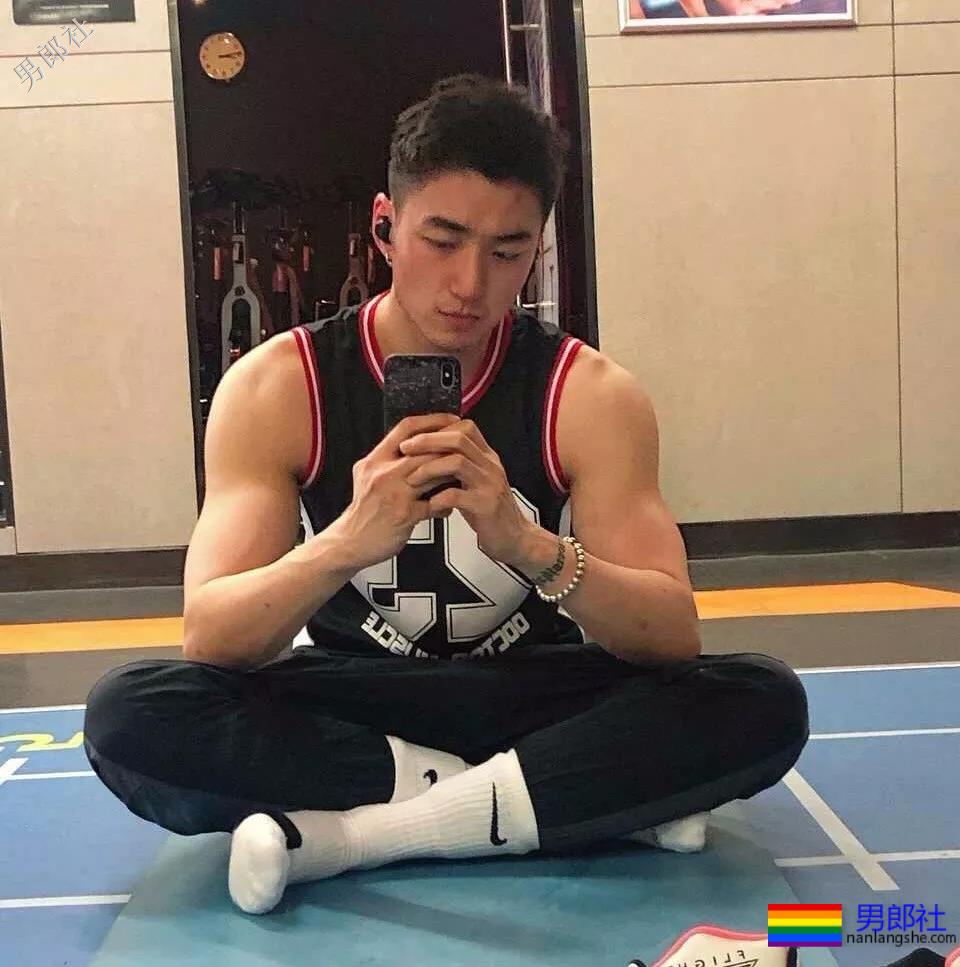 神仙小哥哥~选哪个？好纠结~ - 51虹马