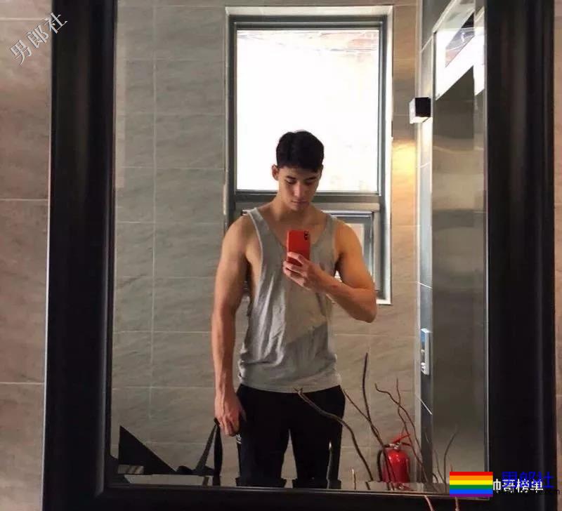 神仙小哥哥~选哪个？好纠结~ - 51虹马