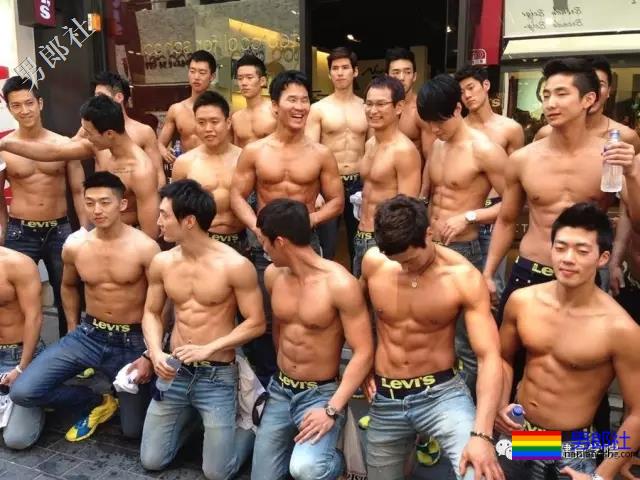 这些肌肉男因为撸的次数太频繁，一双手都变样了！-51虹马