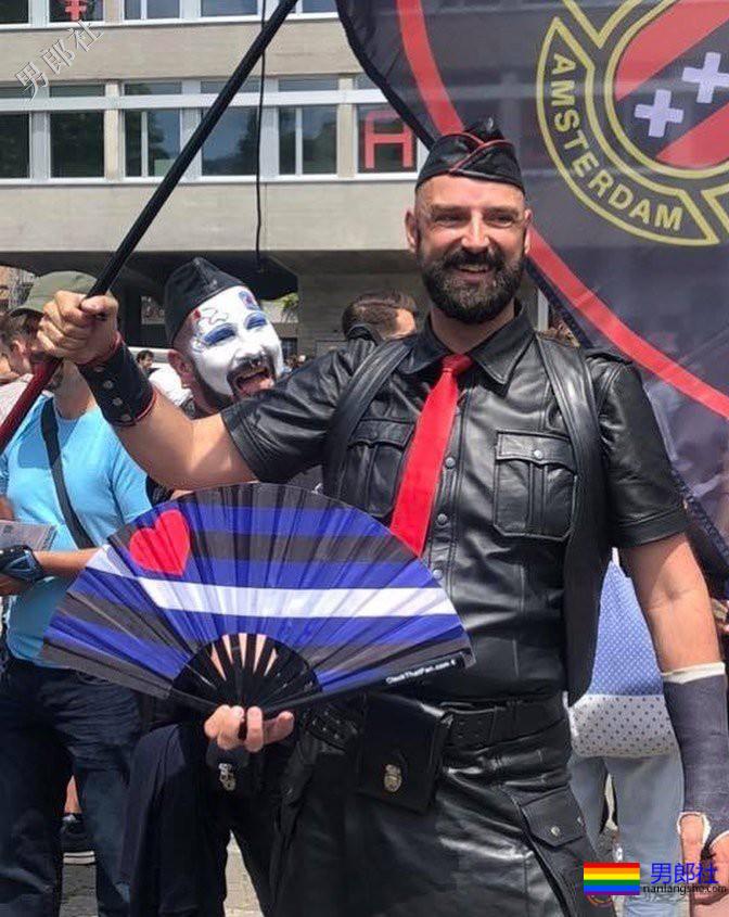 瑞士第一大城市庆祝骄傲节 - 51虹马