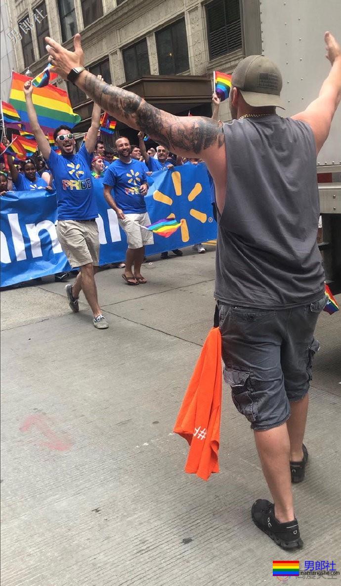 骄傲活动中的“暖爸” - 51虹马