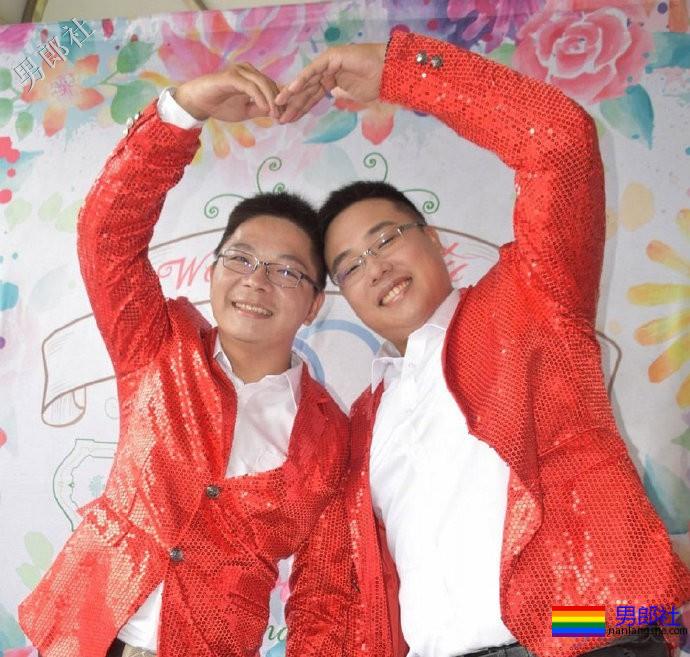 高雄夫夫办囍宴，双方母亲到场祝福 - 51虹马