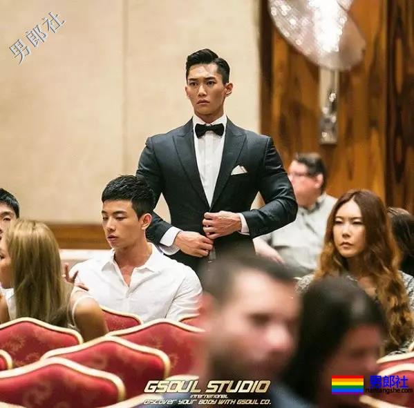 肌肉男直播吃健身餐,网友们却直呼前程看肉! - 51虹马 肌肉男直播吃健身餐,网友们却直呼前程看肉! - 51虹马