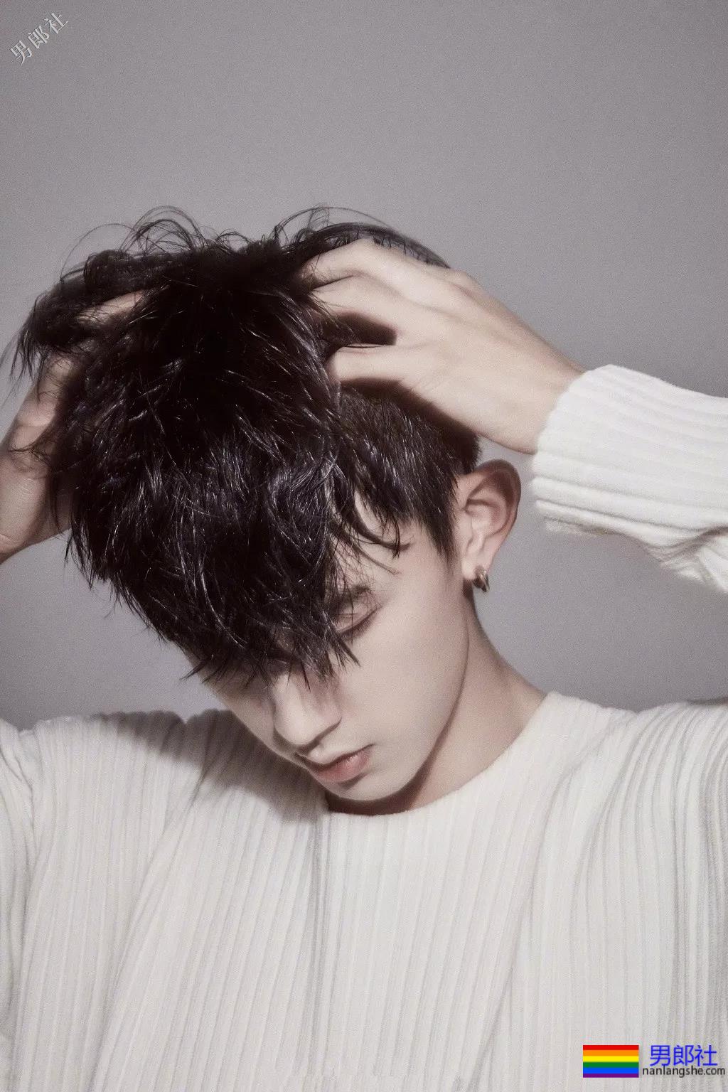 与于朦胧吻戏燃爆网络！嫩得能掐出水的奶帅少年，帅到我了！ - 51虹马