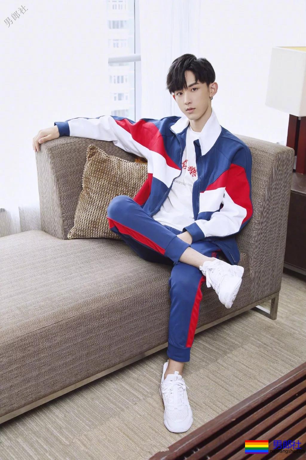 与于朦胧吻戏燃爆网络!嫩得能掐出水的奶帅少年,帅到我了! - 51虹马 与于朦胧吻戏燃爆网络!嫩得能掐出水的奶帅少年,帅到我了! - 51虹马