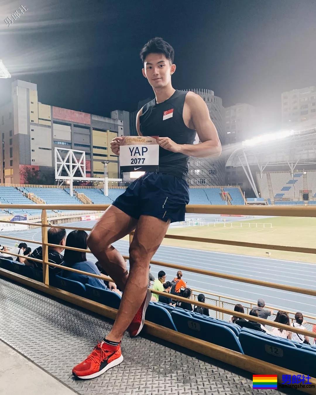 184体育生神似宁泽涛，腱子肉大长腿紧身裤，还是那个味！ - 51虹马